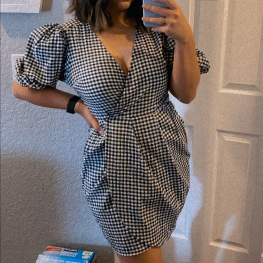 Topshop 9–9 Gingham Tulip Puffy Sleeves Dress Size 2
